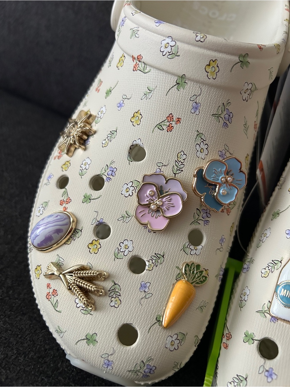 Crocs x Florence by Mills Crocband™ Runner with Floral Charms - Picture 16 of 16